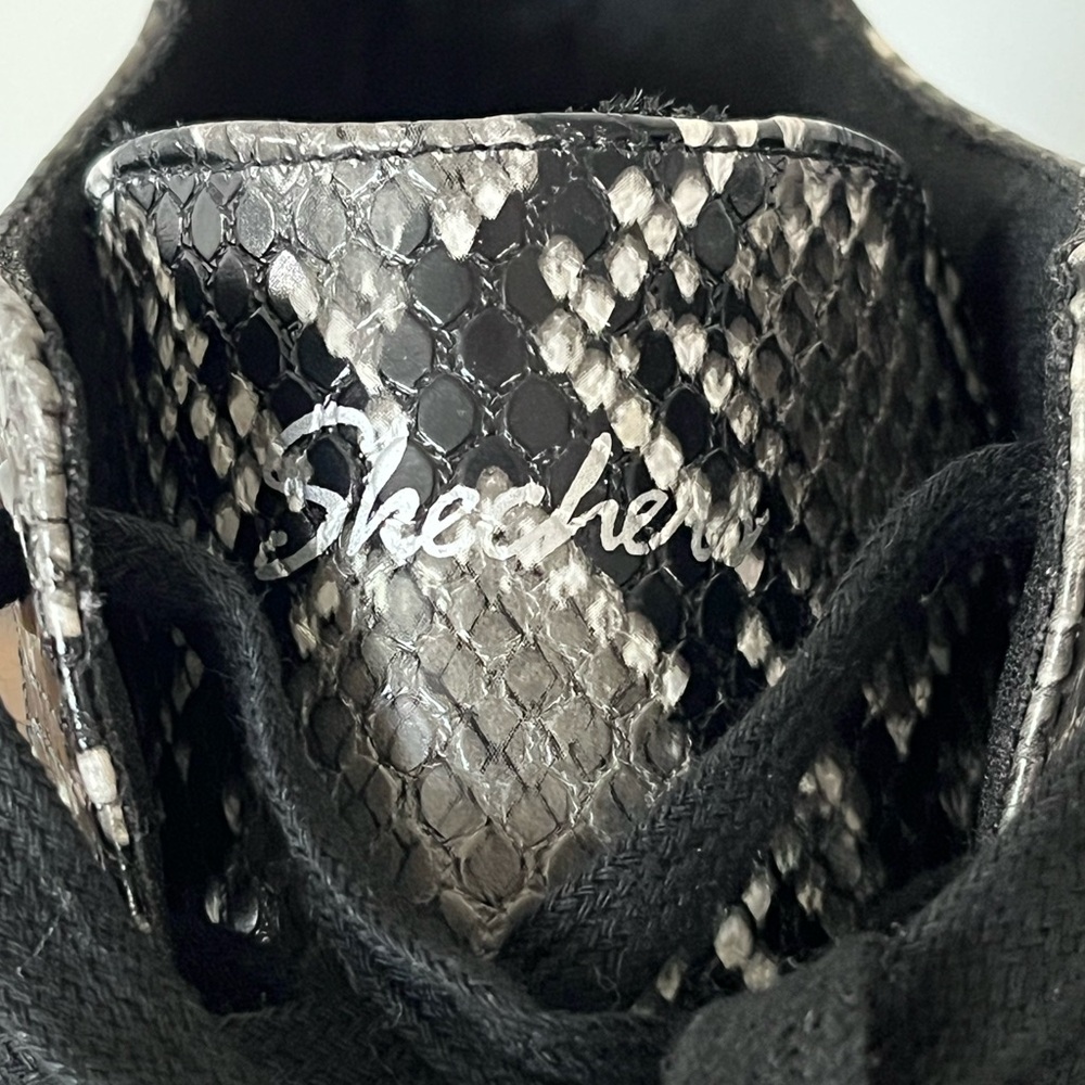 Skechers Snake Print Chunky Combat Boots Size 8 - Picture 9 of 11